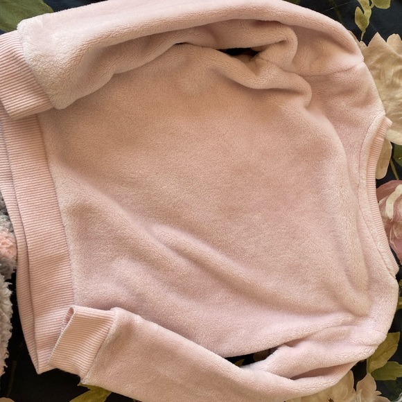 Three (3) sweaters Size 5 kids - Picture 10 of 12